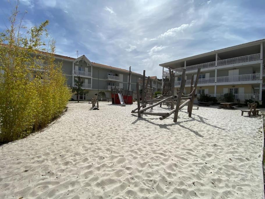 Maison Typee Arcachonnaise Avec Piscine Commune Ла Тест-де-Бух Екстериор снимка